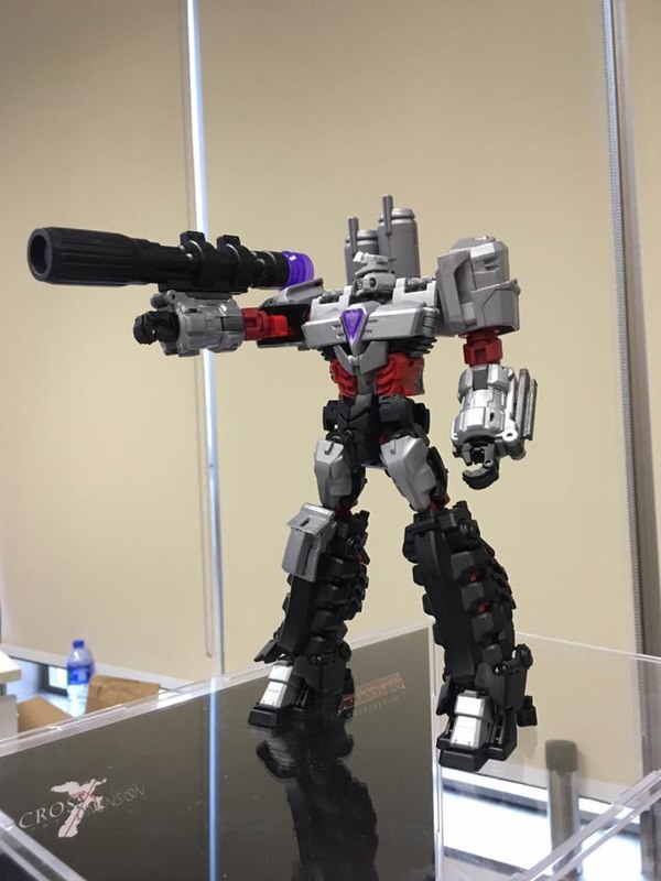 New Pictures Of Maketoys Unofficial MP ReMaster Megatron Despotron, Cross Dimension And More 14 (14 of 40)